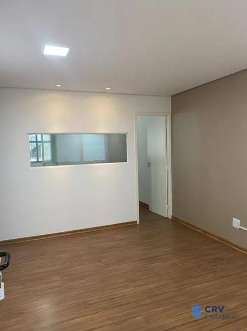 Sala Comercial à venda e para alugar, 50m2 em Centro, Londrina - PR - imagem 5 Foto 5 de Sala Comercial à venda e para alugar, 50m2 em Centro, Londrina - PR