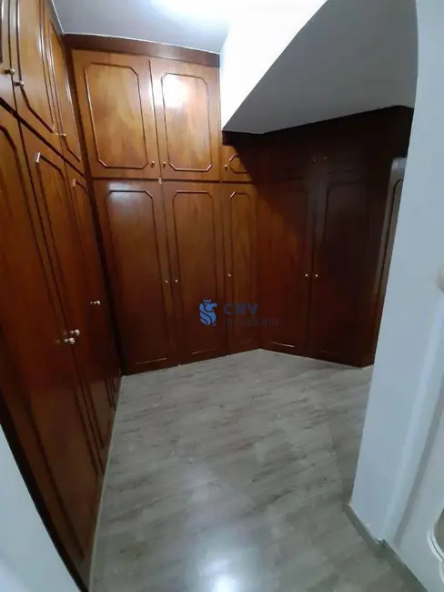 Apartamento com 5 quartos à venda, 300m2 em Centro, Londrina - PR - imagem 9 Foto 9 de Apartamento com 5 quartos à venda, 300m2 em Centro, Londrina - PR