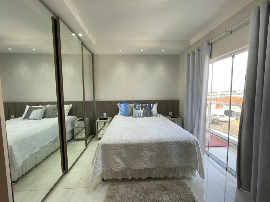 Sobrado com 3 quartos à venda, 213m2 em Andes, Londrina - PR - imagem 7 Foto 7 de Sobrado com 3 quartos à venda, 213m2 em Andes, Londrina - PR