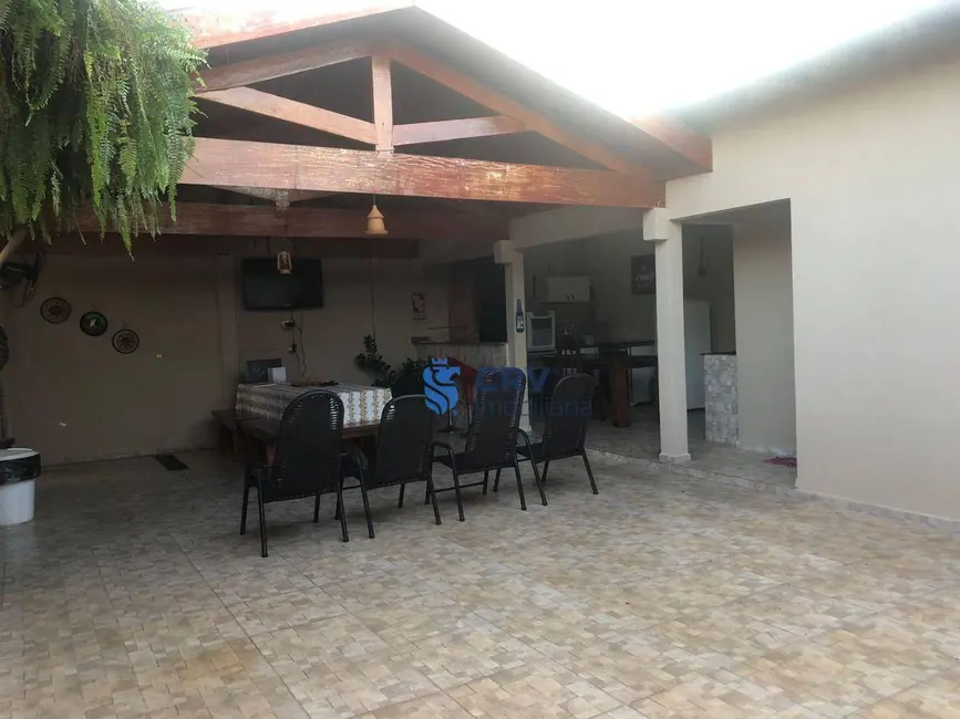 Casa com 4 quartos à venda, 300m2 em Leonor, Londrina - PR - imagem 4 Foto 4 de Casa com 4 quartos à venda, 300m2 em Leonor, Londrina - PR