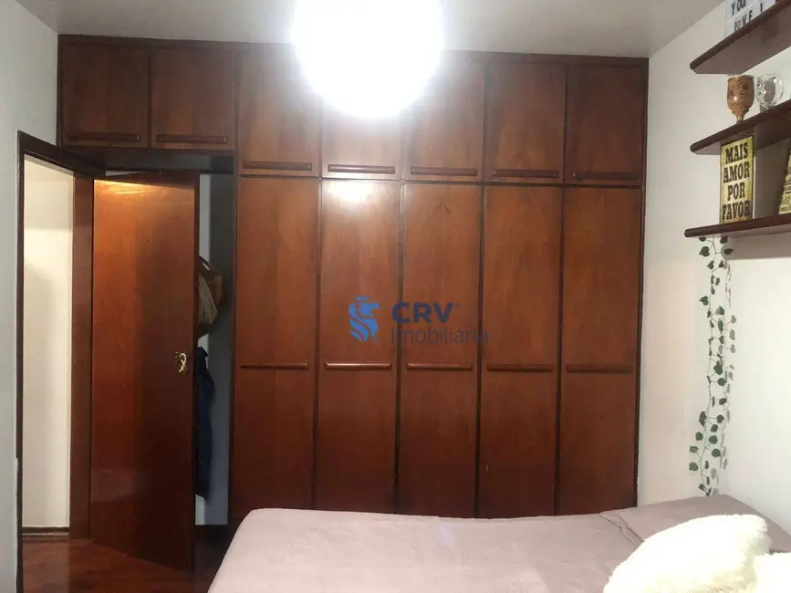 Casa com 4 quartos à venda, 300m2 em Leonor, Londrina - PR - imagem 8 Foto 8 de Casa com 4 quartos à venda, 300m2 em Leonor, Londrina - PR