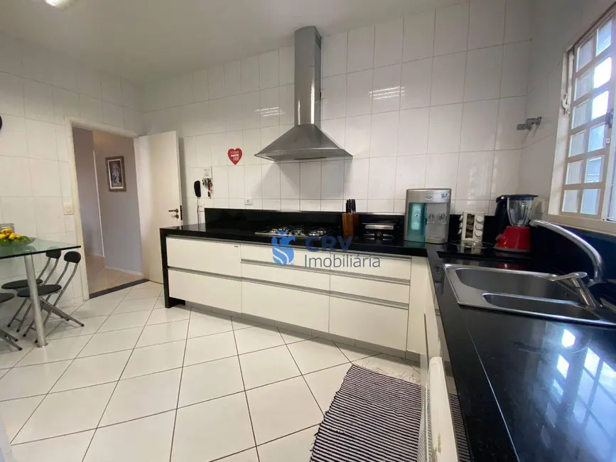 Casa de Condomínio com 3 quartos à venda, 567m2 em Terra Bonita, Londrina - PR - imagem 9 Foto 9 de Casa de Condomínio com 3 quartos à venda, 567m2 em Terra Bonita, Londrina - PR
