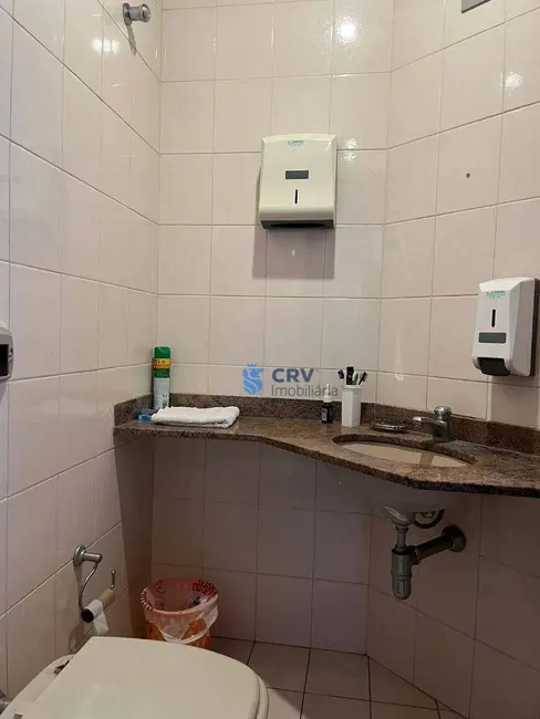 Casa com 6 quartos à venda e para alugar, 590m2 em Lima Azevedo, Londrina - PR - imagem 5 Foto 5 de Casa com 6 quartos à venda e para alugar, 590m2 em Lima Azevedo, Londrina - PR