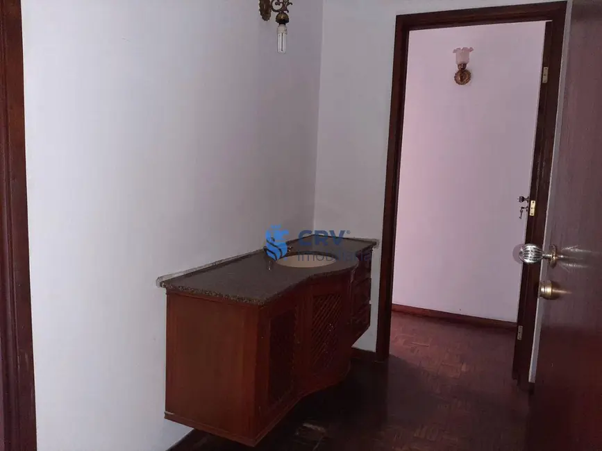 Casa com 6 quartos à venda, 428m2 em Lago Parque, Londrina - PR - imagem 9 Foto 9 de Casa com 6 quartos à venda, 428m2 em Lago Parque, Londrina - PR
