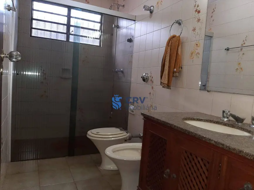 Casa com 6 quartos à venda, 428m2 em Lago Parque, Londrina - PR - imagem 7 Foto 7 de Casa com 6 quartos à venda, 428m2 em Lago Parque, Londrina - PR