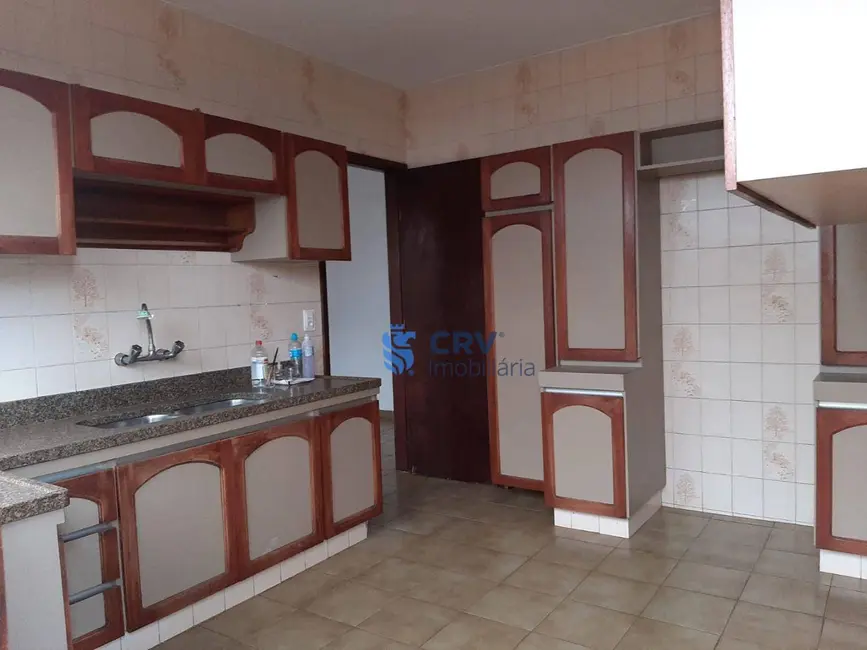 Casa com 6 quartos à venda, 428m2 em Lago Parque, Londrina - PR - imagem 5 Foto 5 de Casa com 6 quartos à venda, 428m2 em Lago Parque, Londrina - PR
