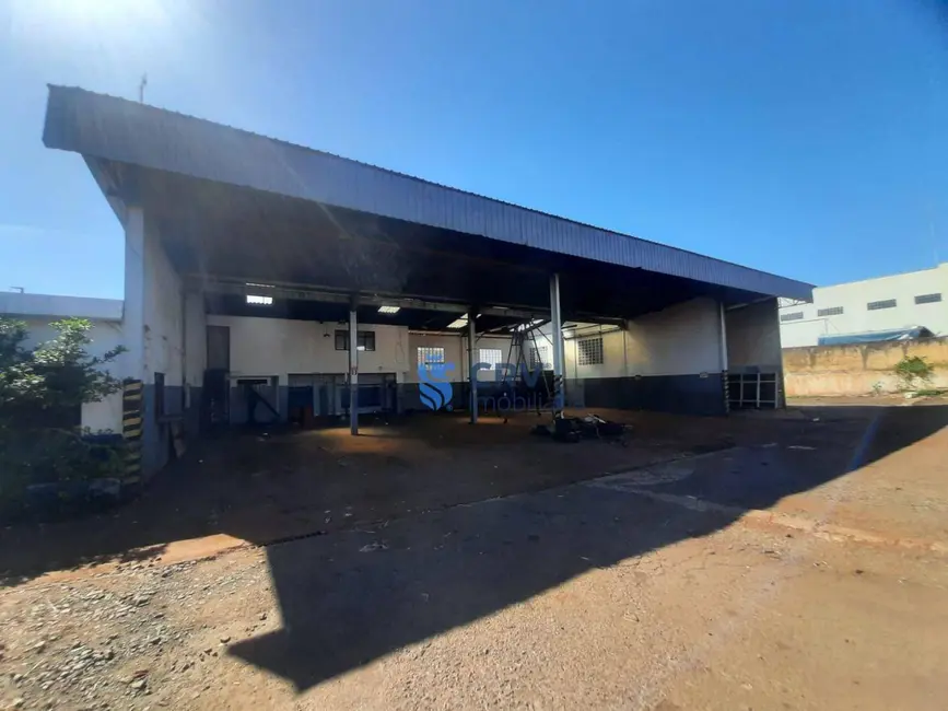 Terreno / Lote à venda e para alugar, 3763m2 em Londrina - PR - imagem 9 Foto 9 de Terreno / Lote à venda e para alugar, 3763m2 em Londrina - PR