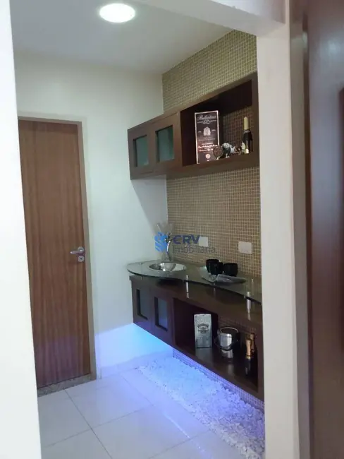 Sala Comercial à venda e para alugar, 139m2 em Centro, Londrina - PR - imagem 3 Foto 3 de Sala Comercial à venda e para alugar, 139m2 em Centro, Londrina - PR