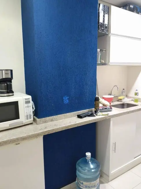 Sala Comercial à venda e para alugar, 139m2 em Centro, Londrina - PR - imagem 4 Foto 4 de Sala Comercial à venda e para alugar, 139m2 em Centro, Londrina - PR