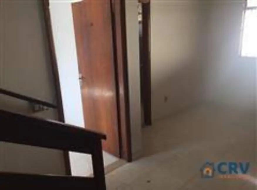 Sobrado com 4 quartos à venda, 306m2 em Pinheiros, Londrina - PR - imagem 9 Foto 9 de Sobrado com 4 quartos à venda, 306m2 em Pinheiros, Londrina - PR
