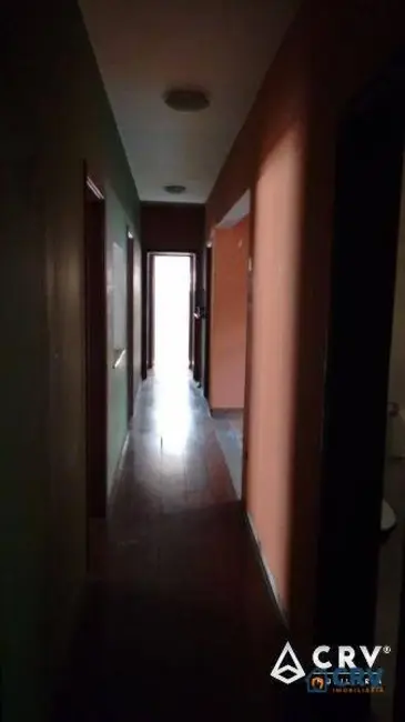 Casa à venda, 357m2 em Centro, Londrina - PR - imagem 8 Foto 8 de Casa à venda, 357m2 em Centro, Londrina - PR