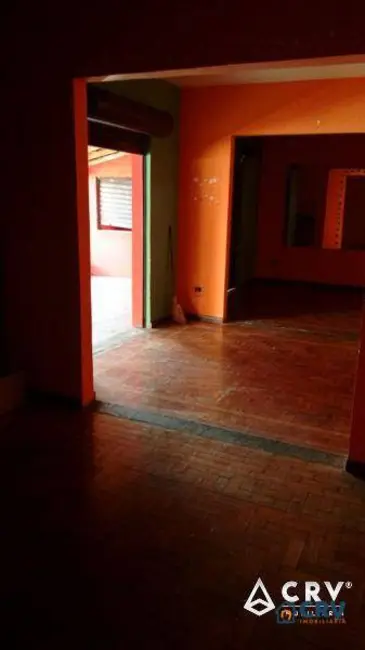 Casa à venda, 357m2 em Centro, Londrina - PR - imagem 9 Foto 9 de Casa à venda, 357m2 em Centro, Londrina - PR