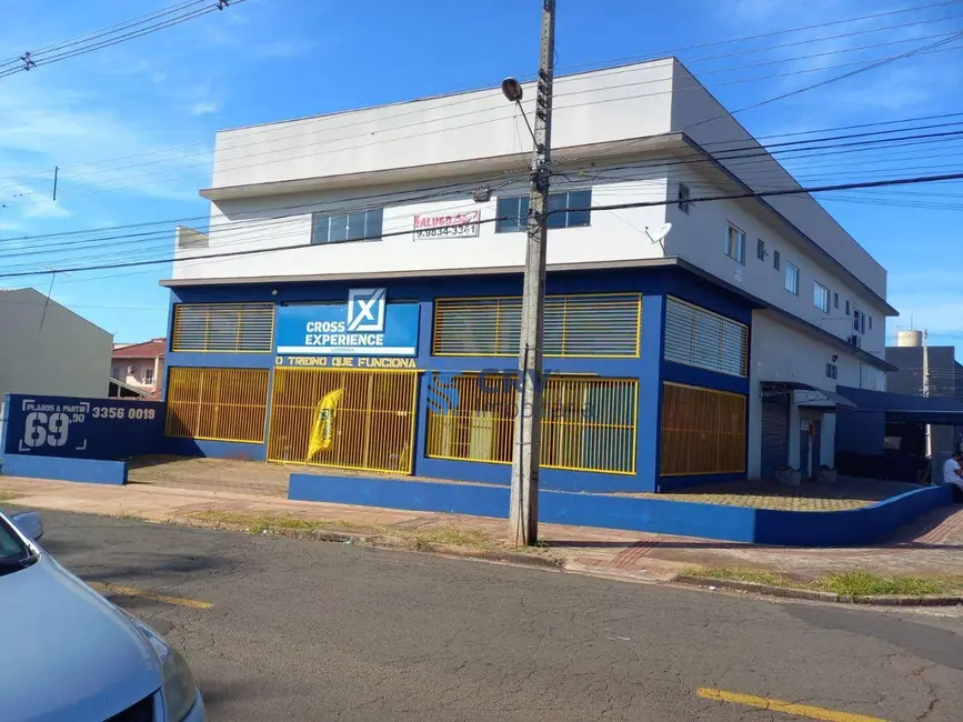 Foto 1 de Sobrado para alugar, 500m2 em Vitória Régia, Londrina - PR