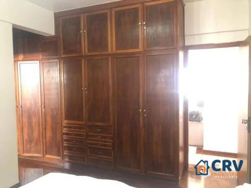 Apartamento com 3 quartos à venda, 296m2 em Centro, Londrina - PR - imagem 9 Foto 9 de Apartamento com 3 quartos à venda, 296m2 em Centro, Londrina - PR