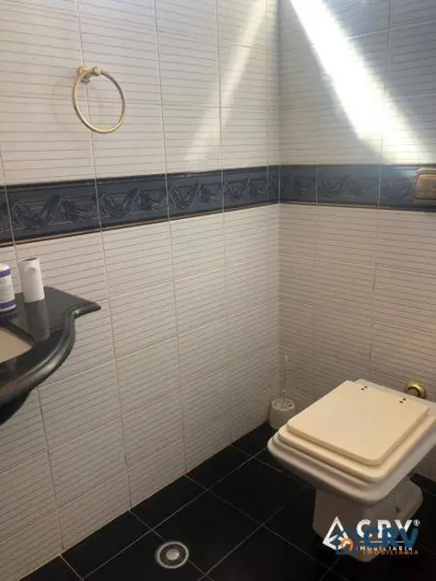 Apartamento com 3 quartos à venda, 296m2 em Centro, Londrina - PR - imagem 8 Foto 8 de Apartamento com 3 quartos à venda, 296m2 em Centro, Londrina - PR
