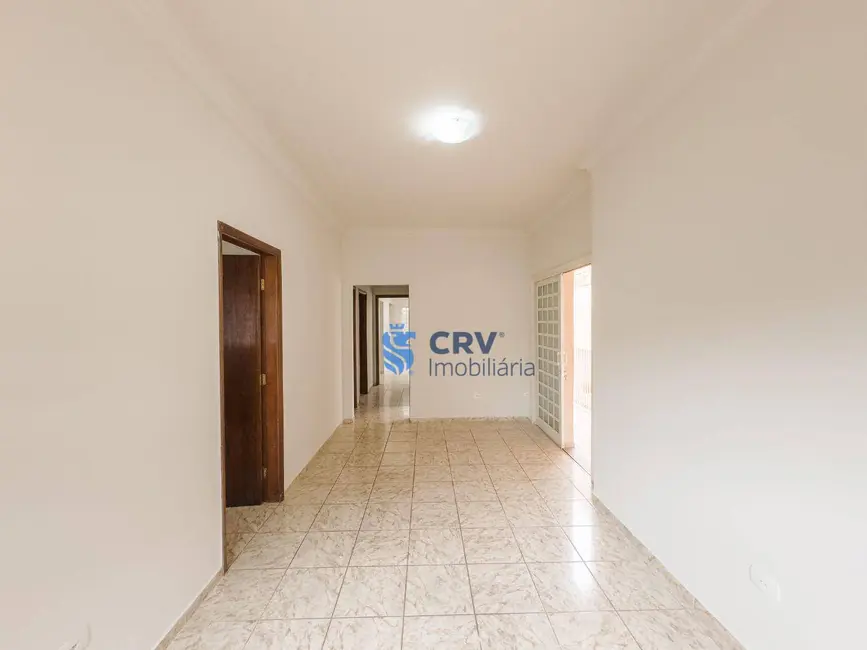 Foto 4 de Casa com 3 quartos para alugar, 246m2 em Shangri-lá, Londrina - PR