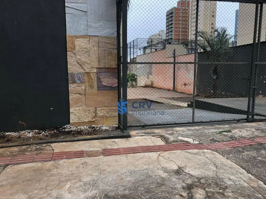 Foto 5 de Terreno / Lote à venda, 660m2 em Centro, Londrina - PR