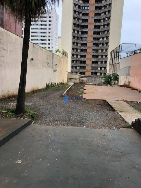 Foto 4 de Terreno / Lote à venda, 660m2 em Centro, Londrina - PR