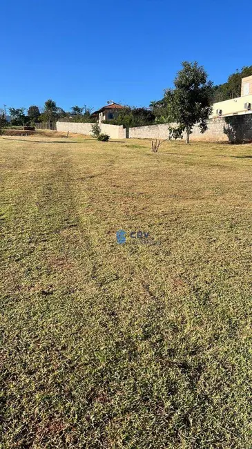 Foto 1 de Terreno / Lote à venda, 2500m2 em Cambe - PR