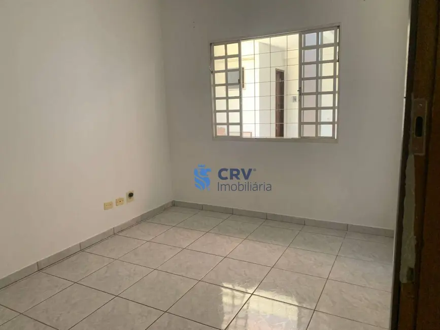 Casa com 5 quartos à venda, 250m2 em Londrina - PR - imagem 7 Foto 7 de Casa com 5 quartos à venda, 250m2 em Londrina - PR