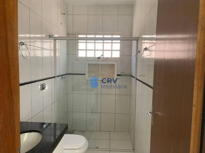 Casa com 5 quartos à venda, 250m2 em Londrina - PR - imagem 6 Foto 6 de Casa com 5 quartos à venda, 250m2 em Londrina - PR