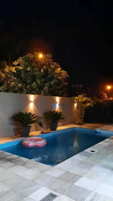 Foto 5 de Sobrado com 3 quartos à venda, 300m2 em Operária, Londrina - PR