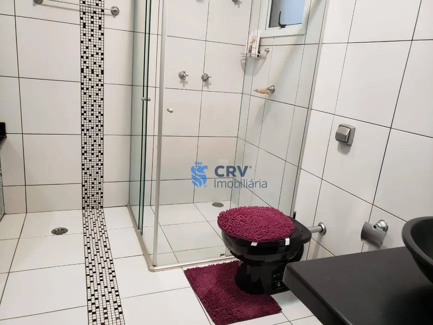 Foto 8 de Sobrado com 3 quartos à venda, 300m2 em Operária, Londrina - PR