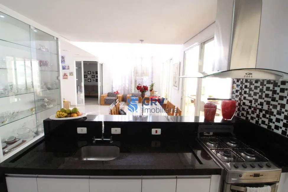 Sobrado com 3 quartos à venda, 547m2 em Terra Bonita, Londrina - PR - imagem 9 Foto 9 de Sobrado com 3 quartos à venda, 547m2 em Terra Bonita, Londrina - PR