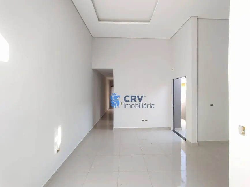 Casa com 3 quartos à venda, 130m2 em Jardim Colúmbia D, Londrina - PR - imagem 3 Foto 3 de Casa com 3 quartos à venda, 130m2 em Jardim Colúmbia D, Londrina - PR