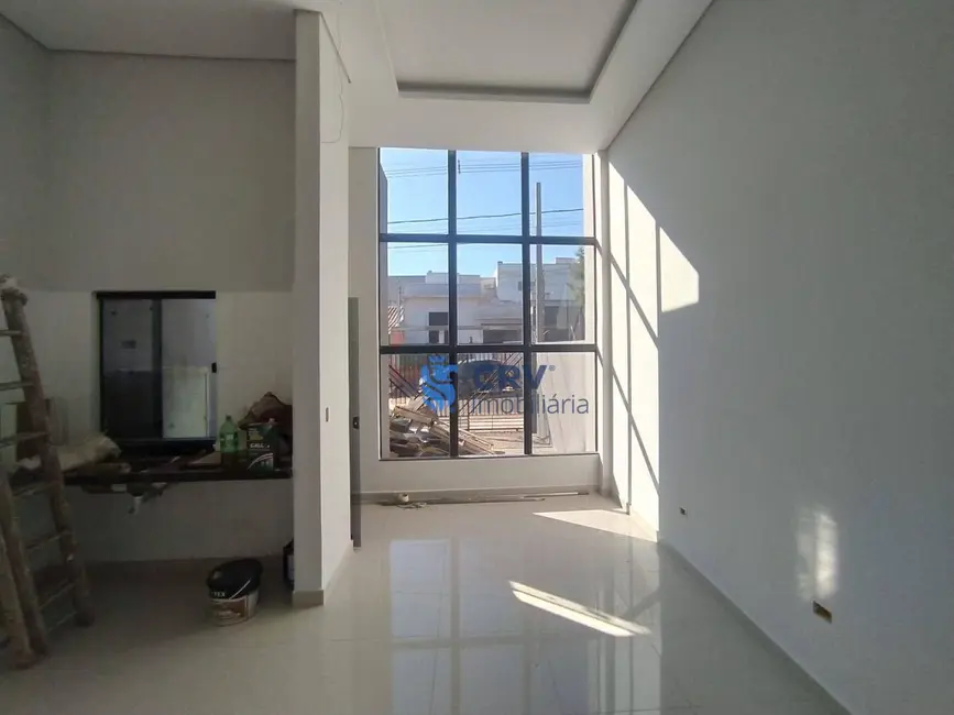 Casa com 3 quartos à venda, 130m2 em Jardim Colúmbia D, Londrina - PR - imagem 4 Foto 4 de Casa com 3 quartos à venda, 130m2 em Jardim Colúmbia D, Londrina - PR