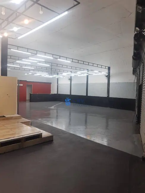 Sala Comercial para alugar, 730m2 em Aquilles Sthengel, Londrina - PR - imagem 7 Foto 7 de Sala Comercial para alugar, 730m2 em Aquilles Sthengel, Londrina - PR