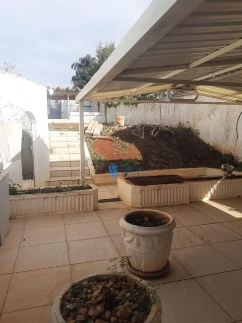 Foto 45 de Sobrado para alugar, 400m2 em Vitória, Londrina - PR