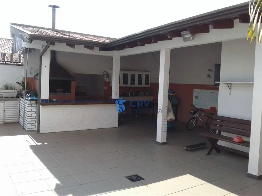 Casa com 4 quartos à venda, 490m2 em Dom Ático, Londrina - PR - imagem 4 Foto 4 de Casa com 4 quartos à venda, 490m2 em Dom Ático, Londrina - PR
