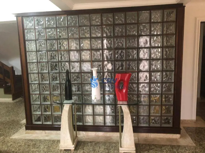 Casa com 4 quartos à venda, 630m2 em Tucano, Londrina - PR - imagem 7 Foto 7 de Casa com 4 quartos à venda, 630m2 em Tucano, Londrina - PR