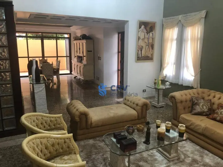 Casa com 4 quartos à venda, 630m2 em Tucano, Londrina - PR - imagem 8 Foto 8 de Casa com 4 quartos à venda, 630m2 em Tucano, Londrina - PR