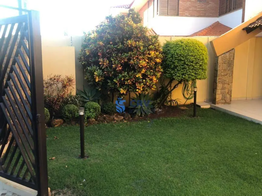 Casa com 4 quartos à venda, 630m2 em Tucano, Londrina - PR - imagem 3 Foto 3 de Casa com 4 quartos à venda, 630m2 em Tucano, Londrina - PR