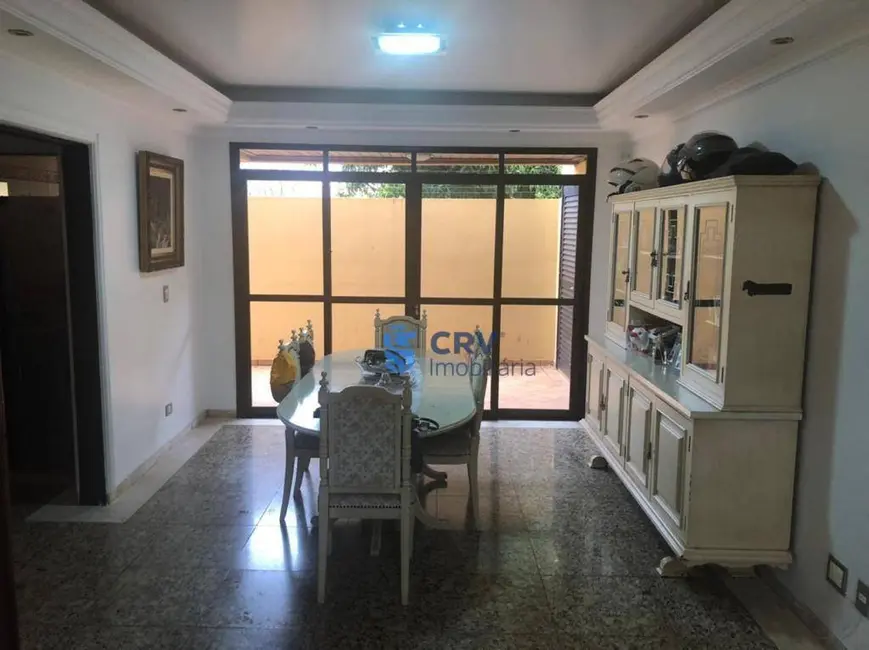 Casa com 4 quartos à venda, 630m2 em Tucano, Londrina - PR - imagem 4 Foto 4 de Casa com 4 quartos à venda, 630m2 em Tucano, Londrina - PR