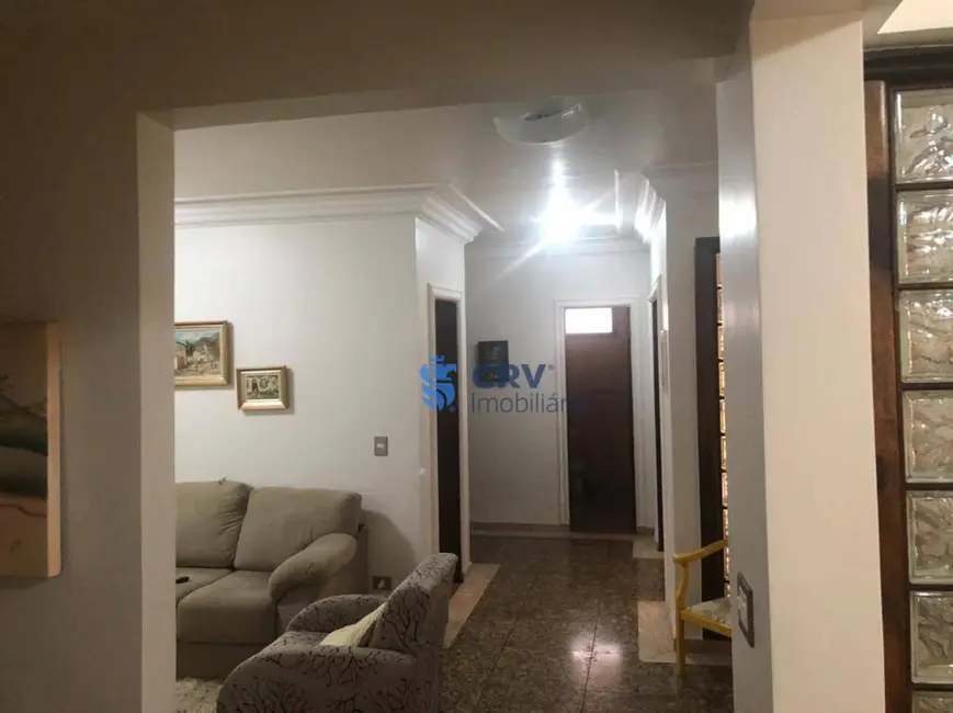 Casa com 4 quartos à venda, 630m2 em Tucano, Londrina - PR - imagem 9 Foto 9 de Casa com 4 quartos à venda, 630m2 em Tucano, Londrina - PR