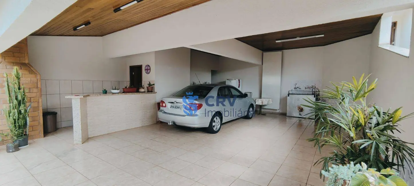 Foto 6 de Casa com 3 quartos para alugar, 300m2 em Ipanema, Londrina - PR