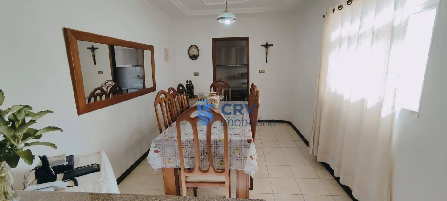 Foto 3 de Casa com 3 quartos para alugar, 300m2 em Ipanema, Londrina - PR
