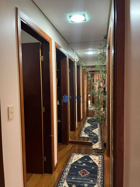 Foto 2 de Apartamento com 3 quartos à venda, 188m2 em Centro, Londrina - PR