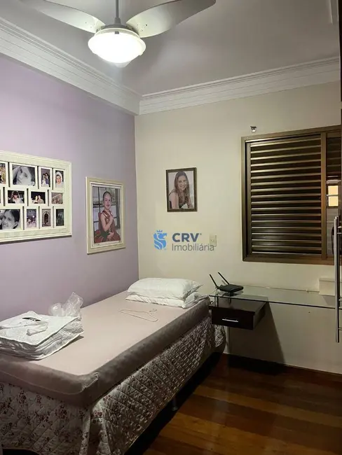 Apartamento com 3 quartos à venda, 188m2 em Centro, Londrina - PR - imagem 8 Foto 8 de Apartamento com 3 quartos à venda, 188m2 em Centro, Londrina - PR