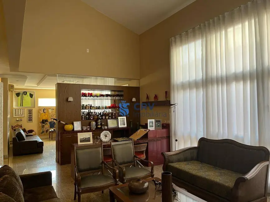Sobrado com 5 quartos à venda, 1430m2 em Bela Suiça, Londrina - PR - imagem 7 Foto 7 de Sobrado com 5 quartos à venda, 1430m2 em Bela Suiça, Londrina - PR