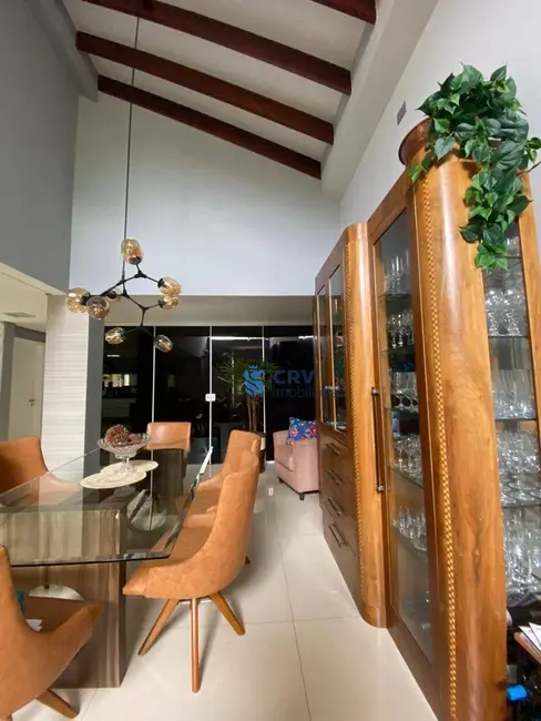 Foto 5 de Sobrado com 3 quartos à venda, 360m2 em Operária, Londrina - PR