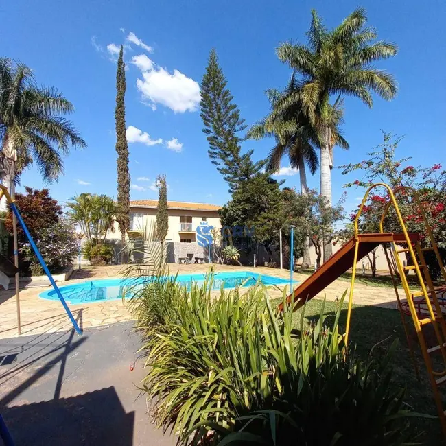 Foto 1 de Chácara com 1 quarto à venda, 900m2 em Jardim Vale Verde, Londrina - PR