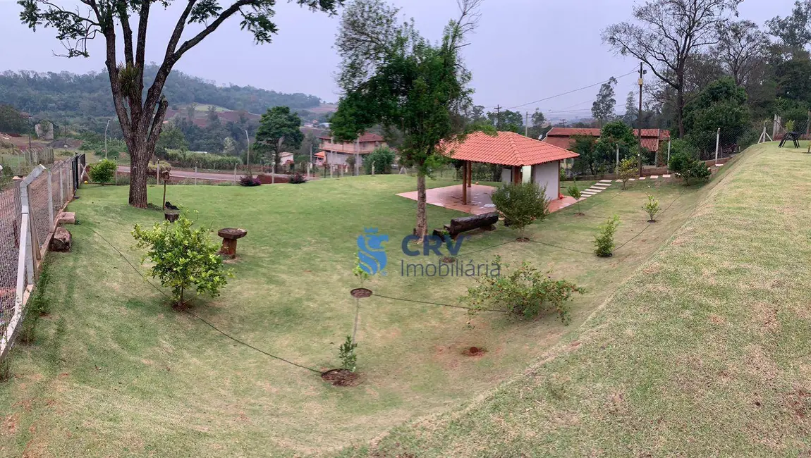 Chácara com 1 quarto à venda, 1200m2 em Londrina - PR - imagem 4 Foto 4 de Chácara com 1 quarto à venda, 1200m2 em Londrina - PR