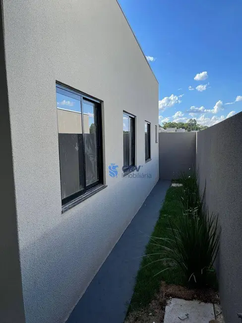 Casa com 3 quartos à venda, 126m2 em Colinas, Londrina - PR - imagem 3 Foto 3 de Casa com 3 quartos à venda, 126m2 em Colinas, Londrina - PR