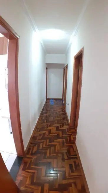 Apartamento com 3 quartos à venda, 126m2 em Centro, Londrina - PR - imagem 8 Foto 8 de Apartamento com 3 quartos à venda, 126m2 em Centro, Londrina - PR