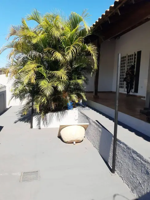 Foto 18 de Casa à venda, 250m2 em Jardim Presidente, Londrina - PR