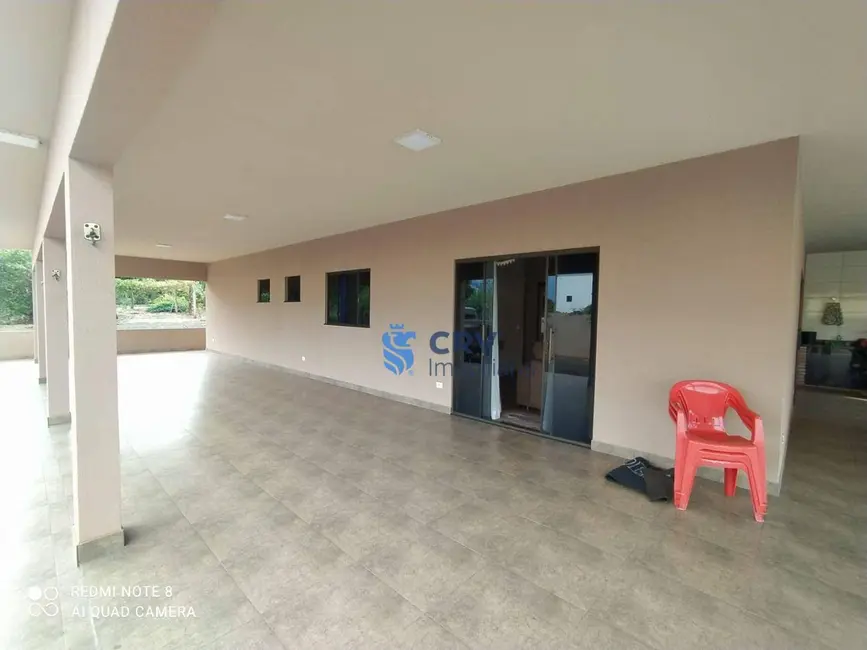 Chácara com 4 quartos à venda, 2500m2 em Novo Aeroporto, Londrina - PR - imagem 7 Foto 7 de Chácara com 4 quartos à venda, 2500m2 em Novo Aeroporto, Londrina - PR